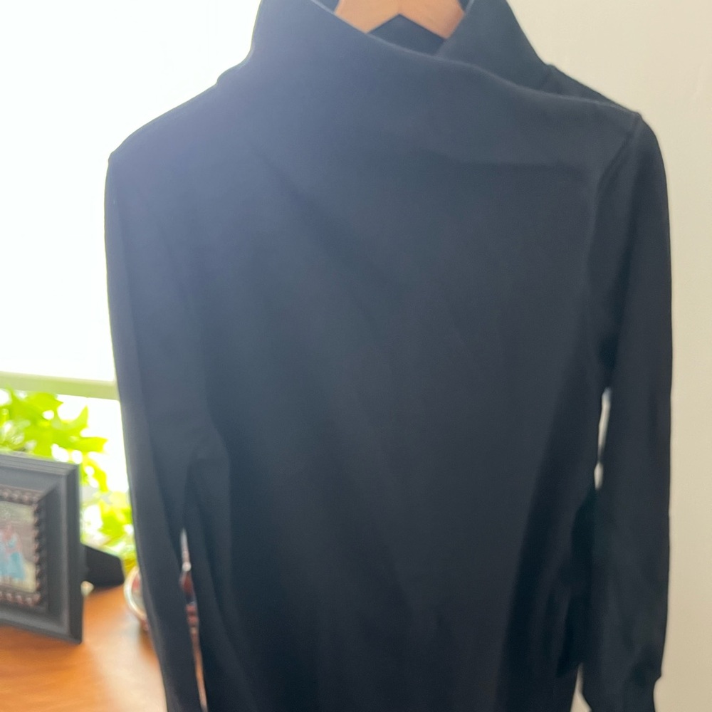 Athleta Cozy Black sweatshirt tunic
